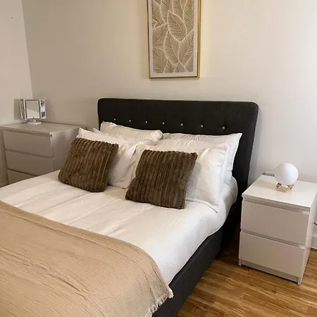 Luxury 2-Bed High-Rise In Manchester With Parking Buitenkant foto