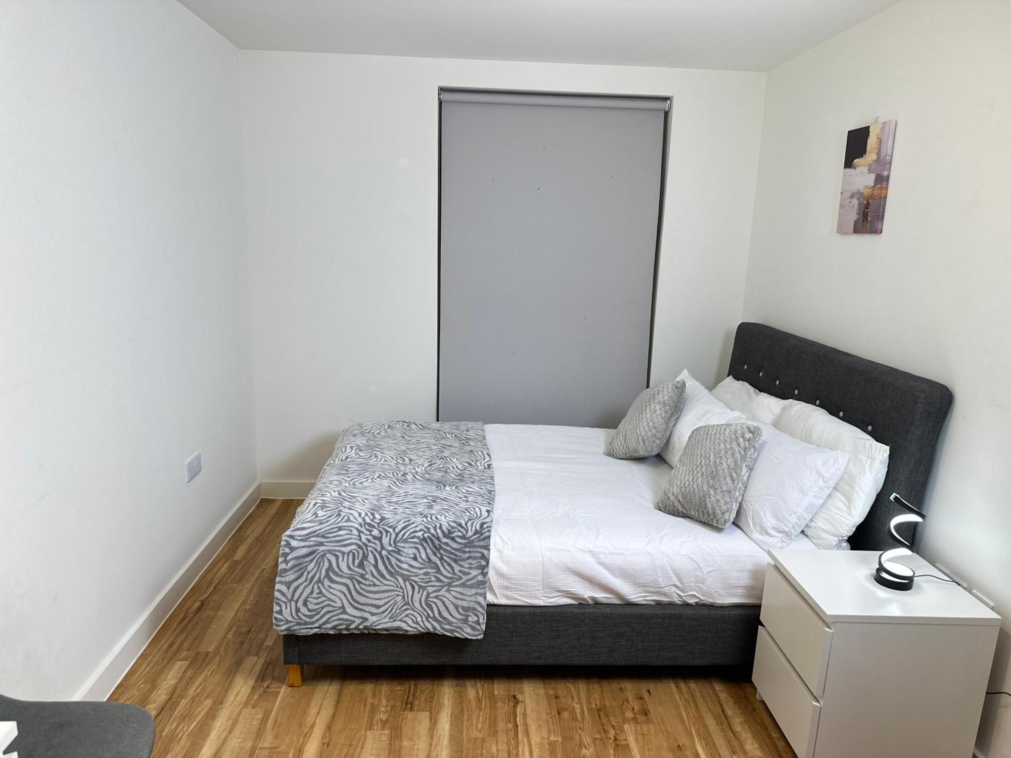 Luxury 2-bed High-rise In With Parking Appartement Manchester