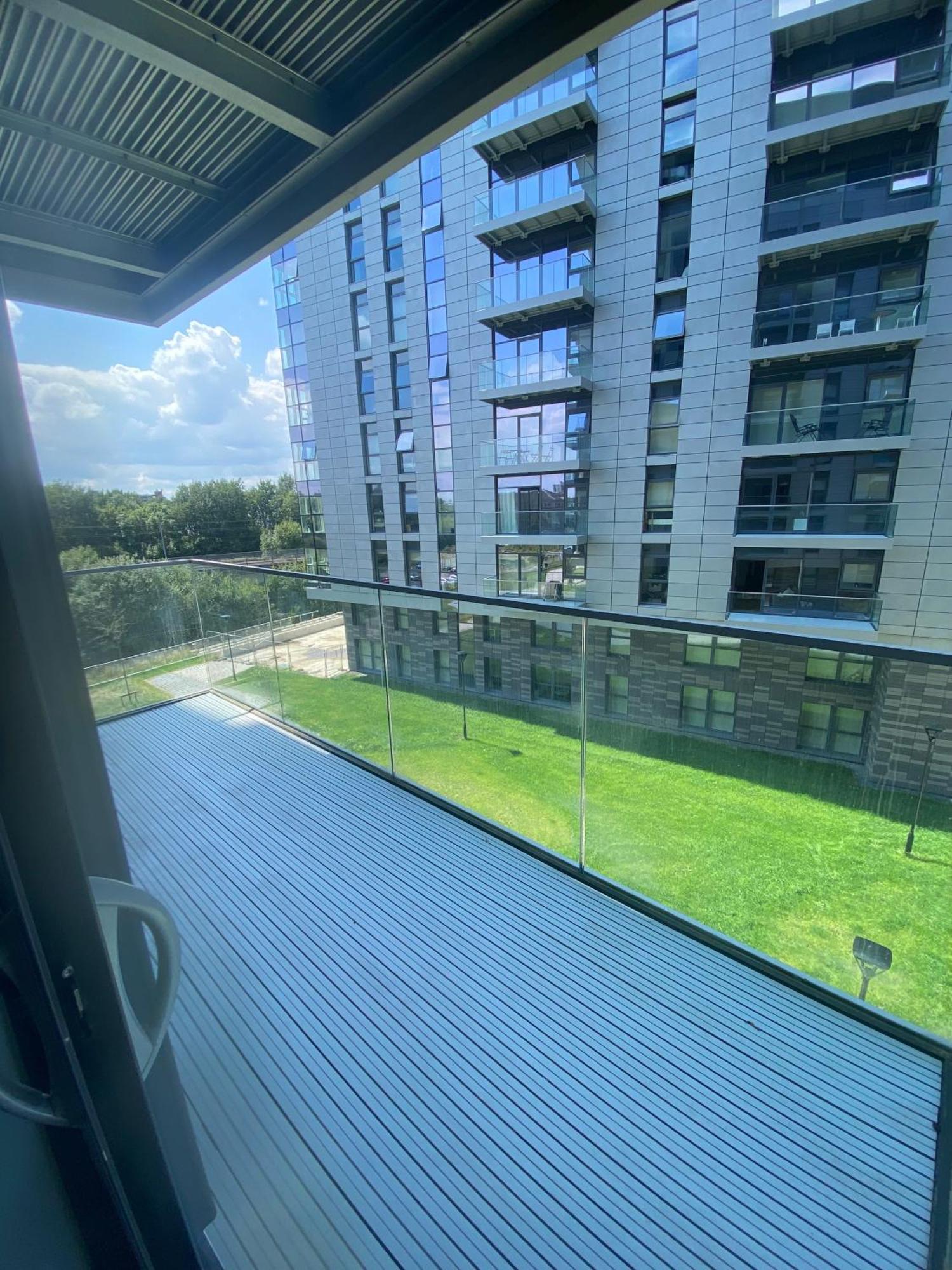 Appartement Luxury 2-bed High-rise In With Parking Manchester